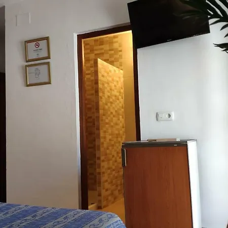 La Luna Guest house *