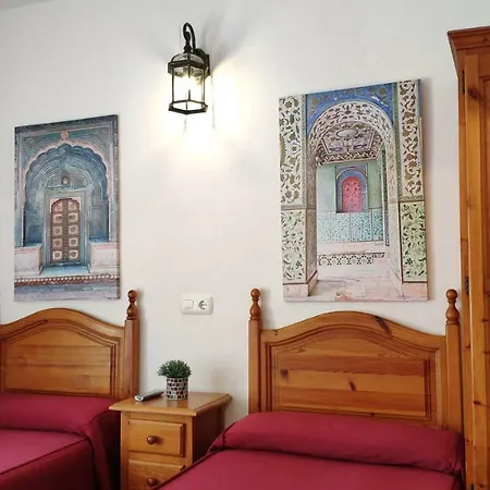 La Luna Guest house *